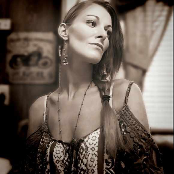 Meet your Posher, KP - Picture 2 of 13